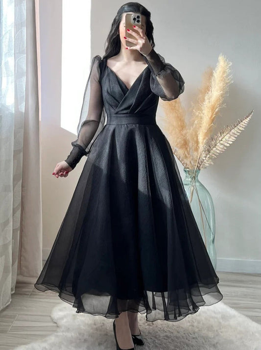 Stylish Black Color Heavy Designers Online Gown